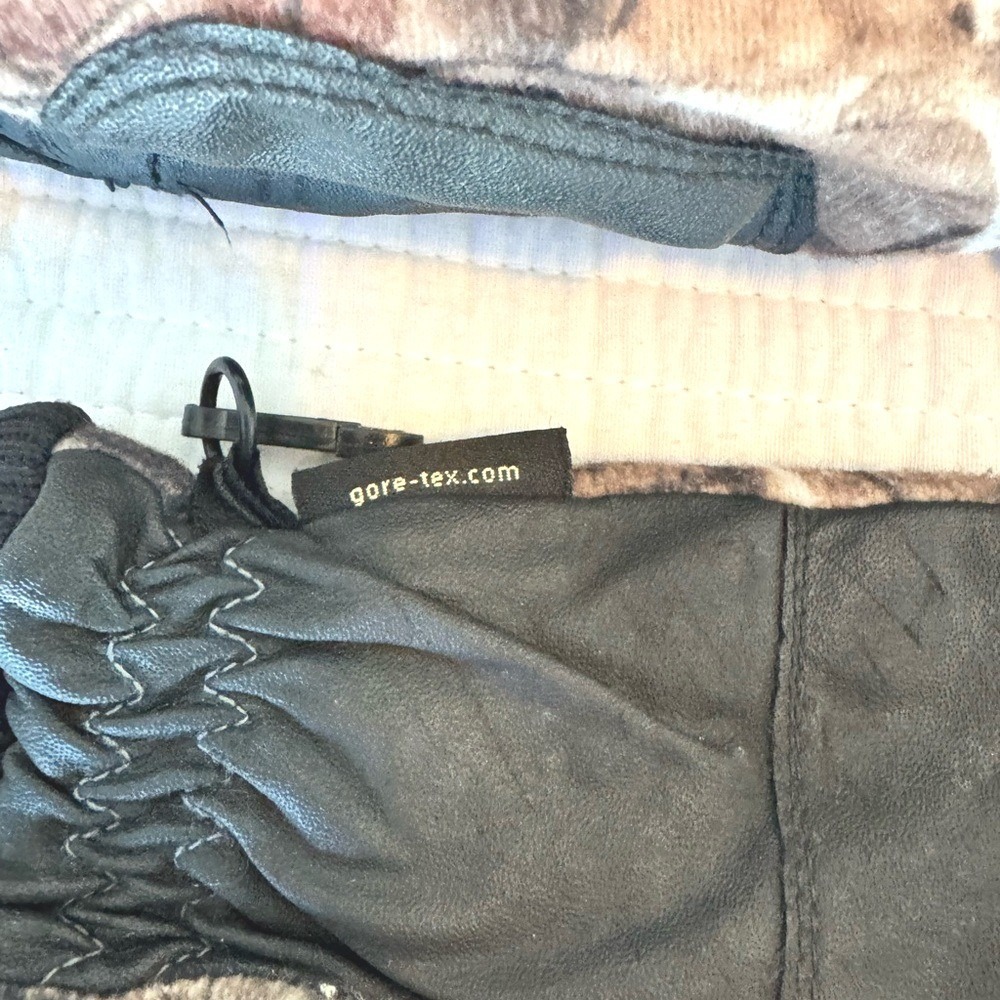 Browning Beanie and Realtree Gore-Tex Gloves Camo Hunting Set Mens Camouflage - Picture 3 of 4